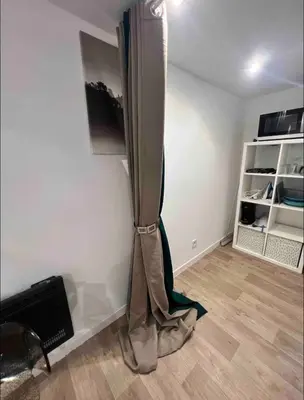 Télévision ou salle de divertissement dans l'établissement STNAHOME 60110 L'escale Douillette
