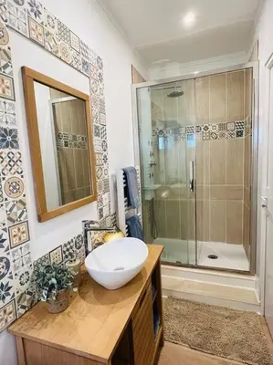 Salle de bains dans l'établissement KosyHouse - Un petit coin de paradis-SPA & Massage