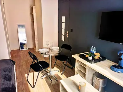 Coin salon dans l'établissement Le Beau Séjour 1 - Très Elégant - Proche Aéroport
