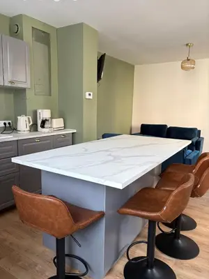 Cuisine ou kitchenette dans l'établissement Gîte Laurymoor - Normandie