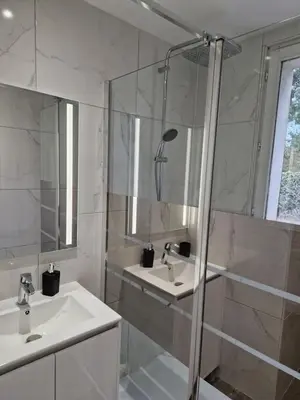 Salle de bains dans l'établissement Le Havre de Pont