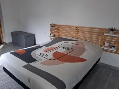 Un ou plusieurs lits dans un hébergement de l'établissement Logement à la Campagne! Entièrement indépendant