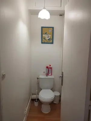 Salle de bains dans l'établissement Le Cormoran