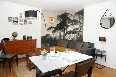 Coin salon dans l'établissement Suite Lavarande by La Boîte En Plus