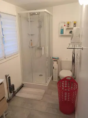 Salle de bains dans l'établissement Capucine