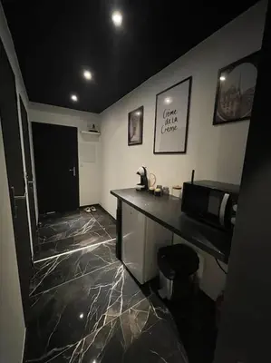 Plan de l'établissement La Suite Prestige Jacuzzi,Sauna,Netflix,Disney