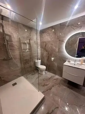 Salle de bains dans l'établissement La Suite Bali Jacuzzi,Sauna,Netflix,Disney