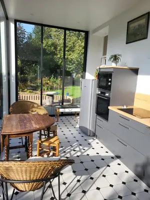 Cuisine ou kitchenette dans l'établissement THE GREEN WOODPECKER
