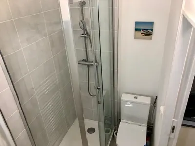 Salle de bains dans l'établissement L'Horizon Dieppois- Port et Plage - Proxy Gare