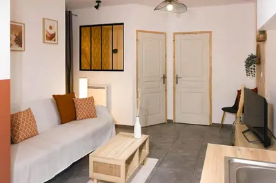 Coin salon dans l'établissement T2 Idéalement Situé * Hyper Centre/Canal Plus *