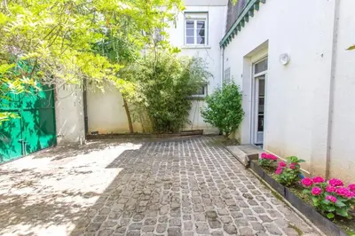 Jardin de l'établissement T2 Hyper Centre Avec *Parking Privé Et Canal Plus*