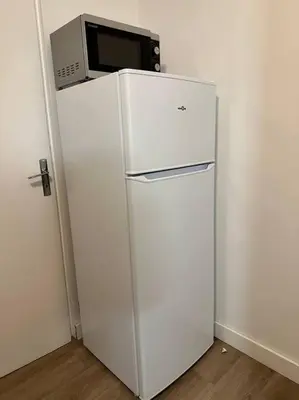 Cuisine ou kitchenette dans l'établissement IMEPA Appart 47m2/ Beau 2 pièces