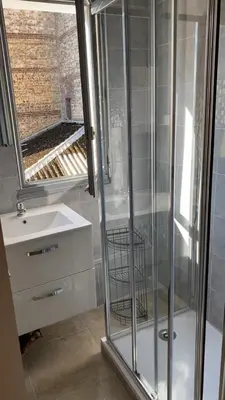 Salle de bains dans l'établissement Hotel Beausejour