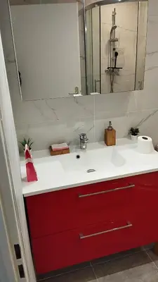 Salle de bains dans l'établissement Le Beau Refuge Parisien de Cergy - Parisian modern flat at Cergy