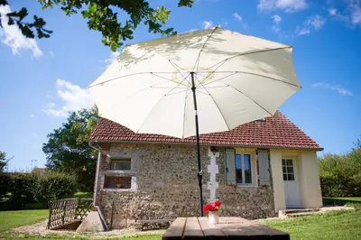 Jardin de l'établissement La Ferme du Mesnil - Maison familiale