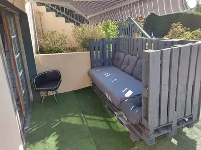 Balcon ou terrasse dans l'établissement Studio loué entier proche de Paris
