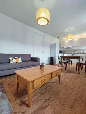 Coin salon dans l'établissement Le Petit Jacques, appartement & garage