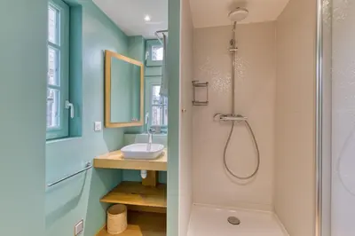 Salle de bains dans l'établissement Guillaume - Le Charme Normand Intemporel