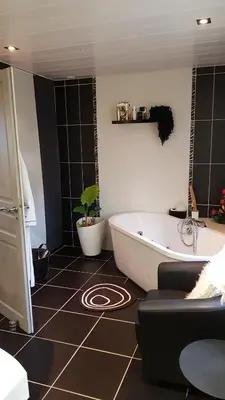 Salle de bains dans l'établissement CLOS BIOLETTE
