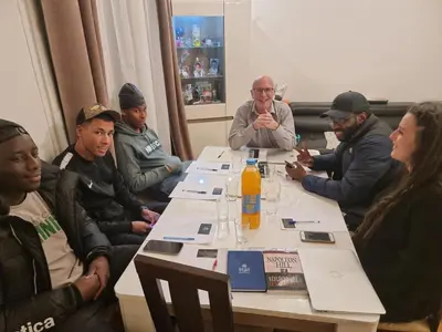 Clients de l'établissement Appartement La Garenne Jacuzzi et Balcon à 15 min de Paris JO 2024 et Stade de France TARIFS PRIVILEGES SEMAINE OU MOIS DISPONIBLE