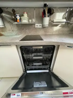 Cuisine ou kitchenette dans l'établissement Charming City Home Near Downtown with Garage