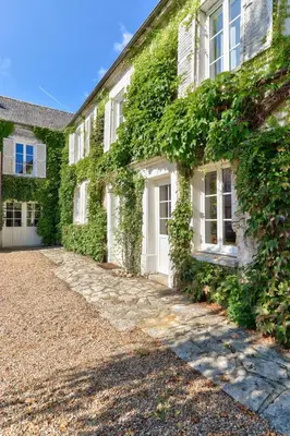 Jardin de l'établissement Grangebelle Maison 7 Chambres