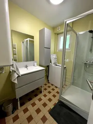 Salle de bains dans l'établissement Gîte La Bienvenue