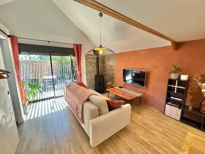 Télévision ou salle de divertissement dans l'établissement La Ptite Maison proche Rouen