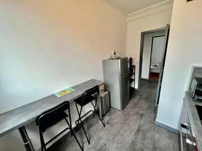 Cuisine ou kitchenette dans l'établissement Le Lovely avec parking