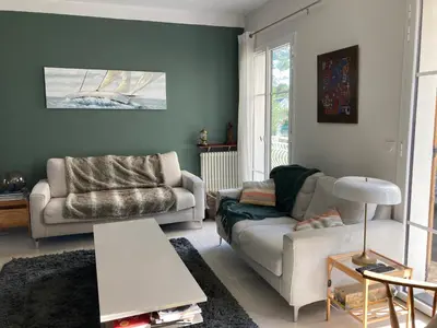 Coin salon dans l'établissement villa 7 chambres piscine 35 mn Paris