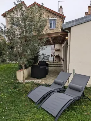 Jardin de l'établissement Un bol d'air frais près de Paris
