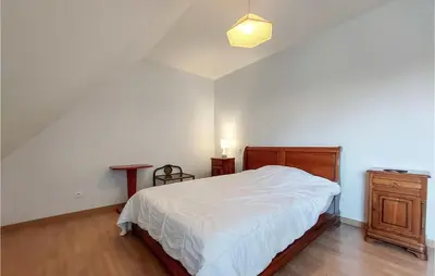 Un ou plusieurs lits dans un hébergement de l'établissement Stunning Home In St Paer With Wifi