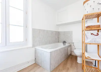 Salle de bains dans l'établissement La Suite : studio Hypercentre - Cathédral