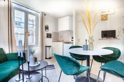 Cuisine ou kitchenette dans l'établissement La Suite : studio Hypercentre - Cathédral