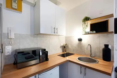 Cuisine ou kitchenette dans l'établissement La Casa : Logement en centre ville, Cathédrale