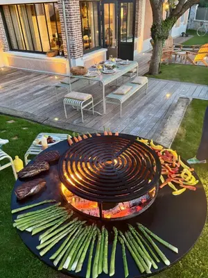 Barbecue disponible mis à disposition des clients de la maison d'hôtes