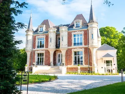 Jardin de l'établissement Hôtel Château Héloïse