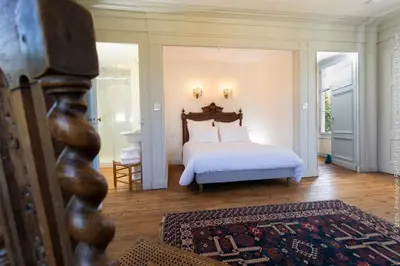Un ou plusieurs lits dans un hébergement de l'établissement Château de Luzières