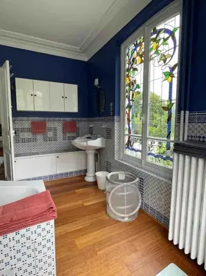 Salle de bains dans l'établissement Villa La Marquise de la Chesnaie à 15 mn de Paris
