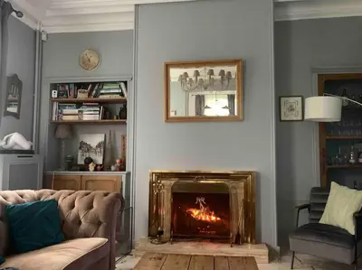 Coin salon dans l'établissement Villa La Marquise de la Chesnaie à 15 mn de Paris