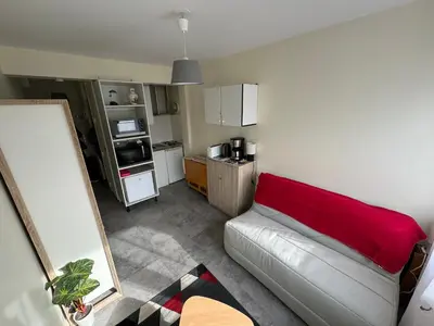 Cuisine ou kitchenette dans l'établissement Le vallon Saint Hilaire, parking gratuit