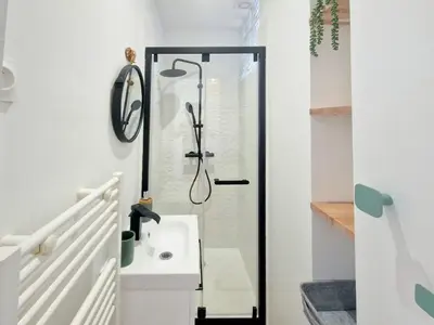 Salle de bains dans l'établissement L'Étape Pisciacaise / F2 4pers. de standing