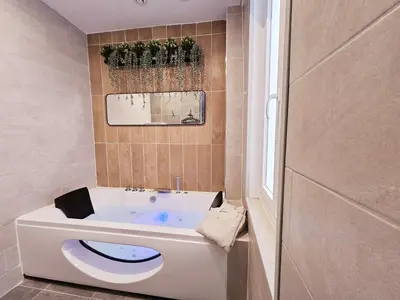 Salle de bains dans l'établissement Le Bain Rouennais