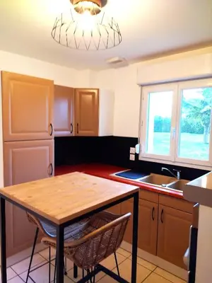Cuisine ou kitchenette dans l'établissement Gite de Amiens Poulainville