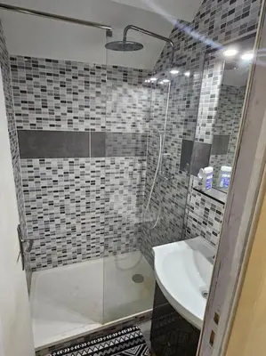 Salle de bains dans l'établissement Appartement meublé , 1 chambre