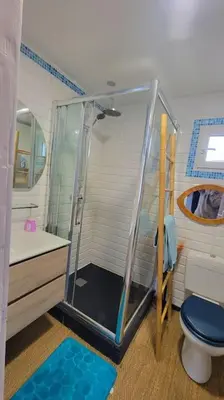 Salle de bains dans l'établissement Le Duplex