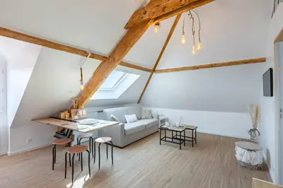 Plan de l'établissement T2 cosy et chic près de la Défense et de Paris