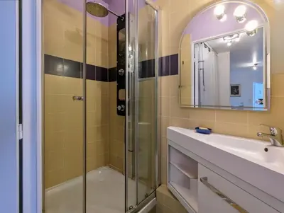 Salle de bains dans l'établissement Duplex T2 Bords de Seine