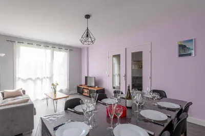 Coin salon dans l'établissement Douce Écume - Maison à moins dun km de la plage