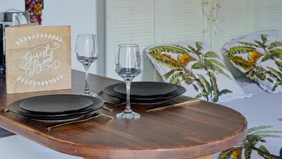 Boissons dans l'établissement Maisonnette cosy bord de Seine 30min paris